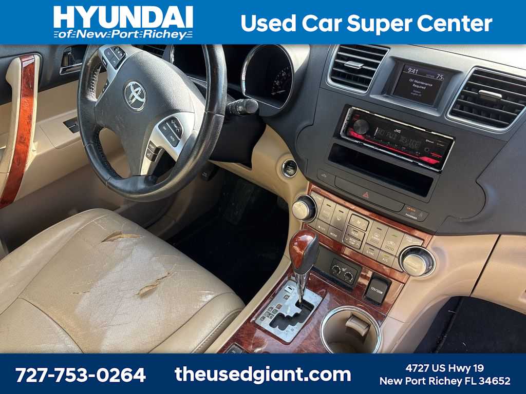 Thumbnail: 2011 Toyota Highlander - 8