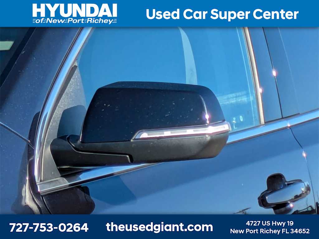 Thumbnail: 2022 GMC Acadia - 10