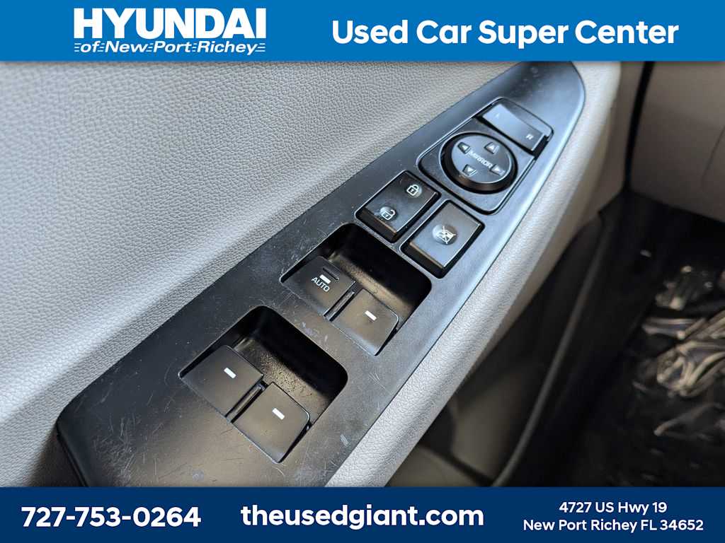Thumbnail: 2016 Hyundai Tucson - 24