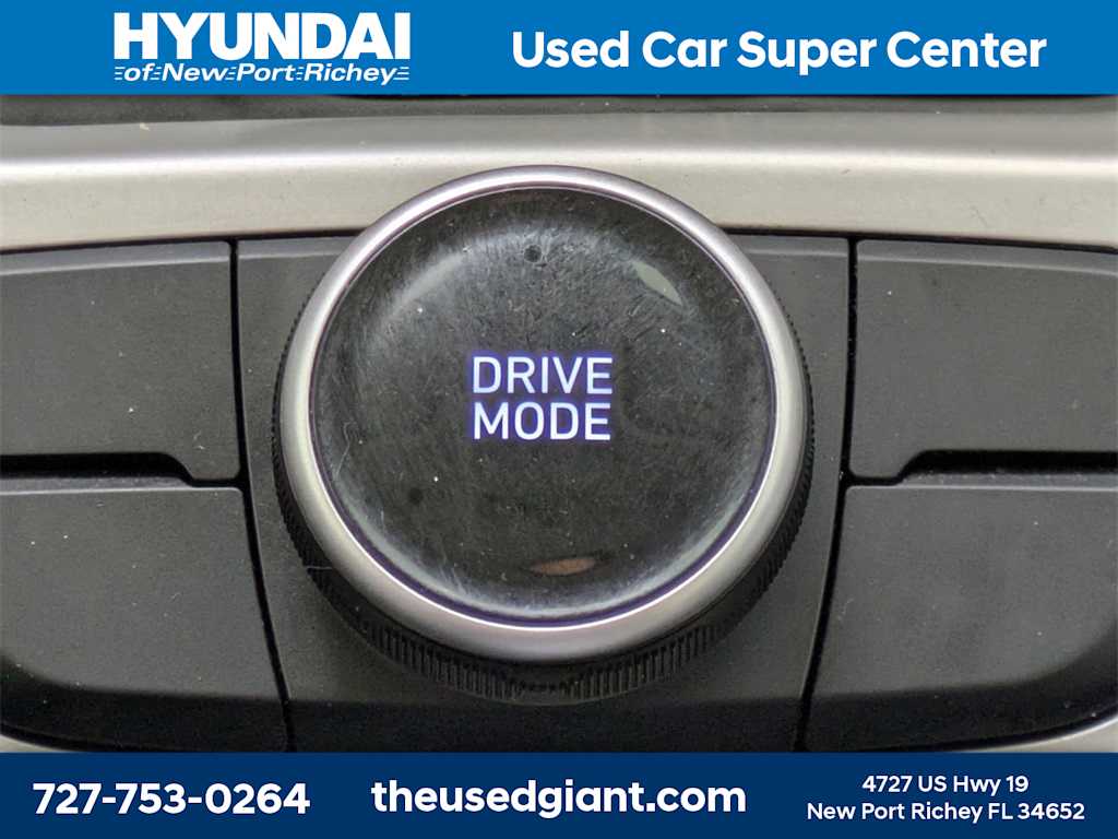 Thumbnail: 2023 Hyundai Venue - 21