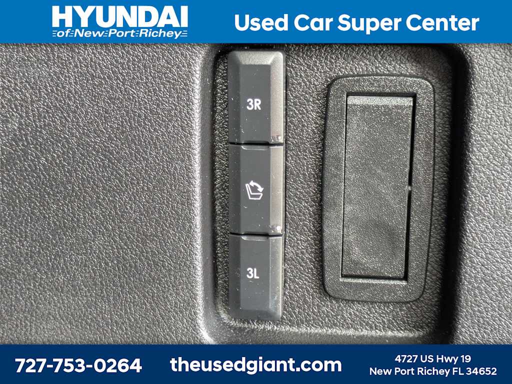 Thumbnail: 2021 Lincoln Aviator - 14