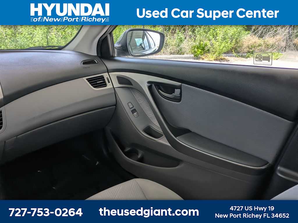 Thumbnail: 2013 Hyundai Elantra - 16