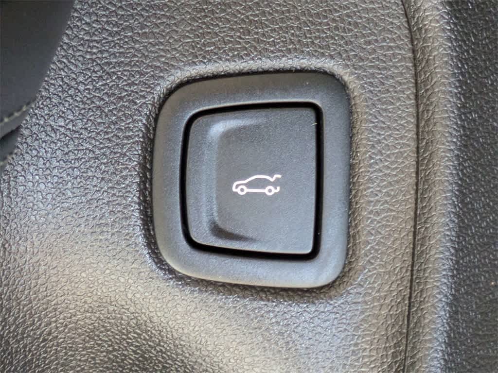 Thumbnail: 2021 Cadillac CT4 - 27