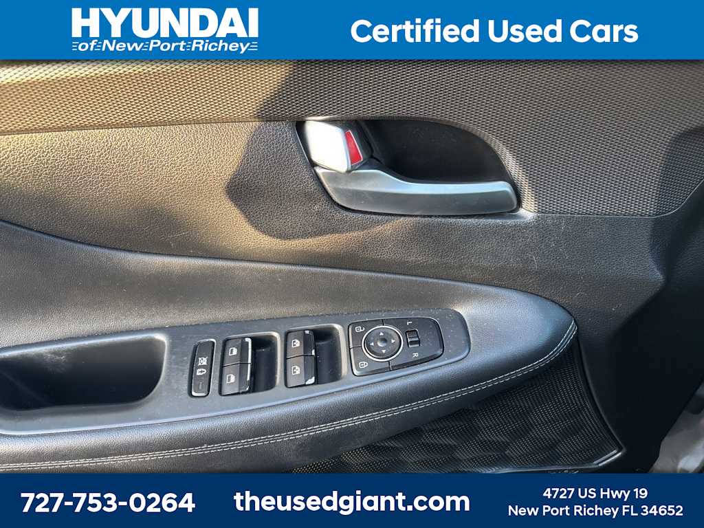Thumbnail: 2019 Hyundai Santa Fe - 9