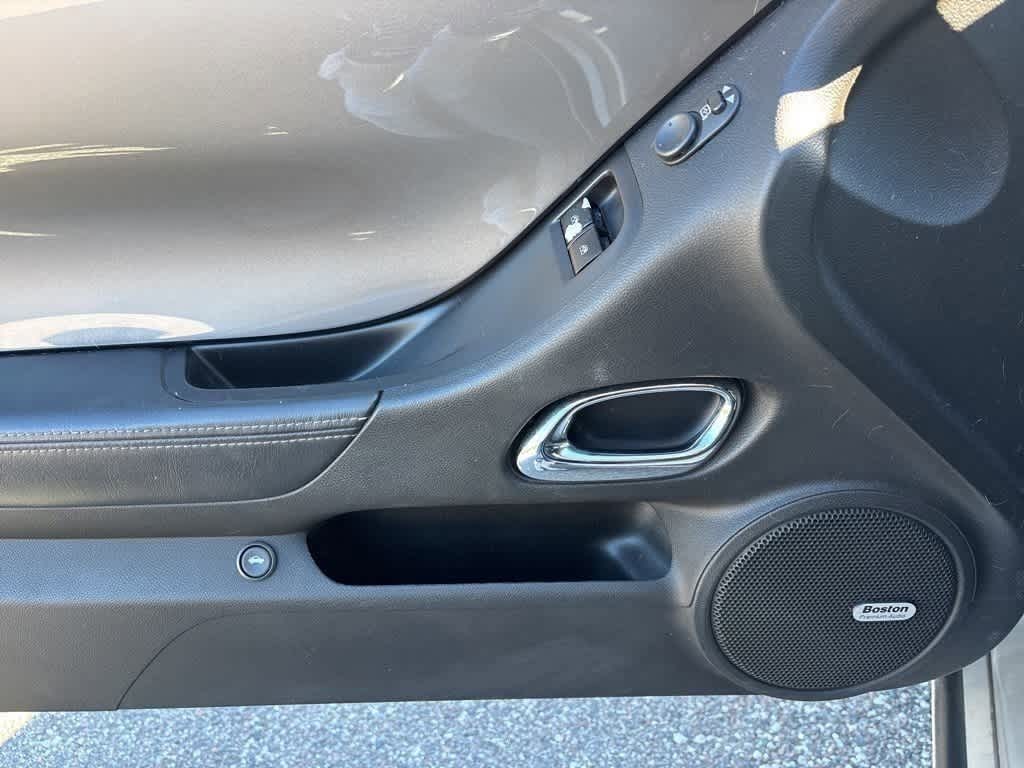 Thumbnail: 2010 Chevrolet Camaro - 10