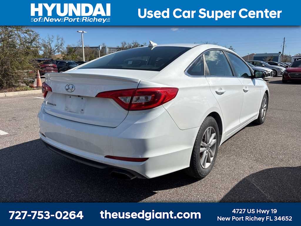 Thumbnail: 2016 Hyundai Sonata - 3