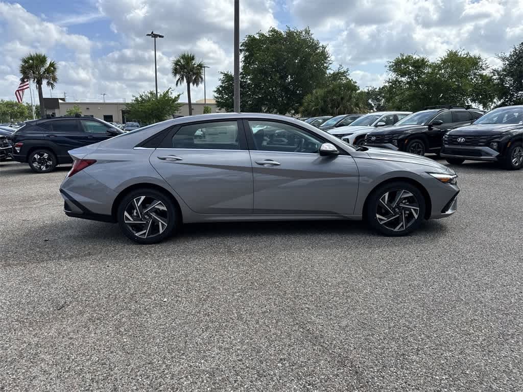 Thumbnail: 2025 Hyundai Elantra - 6