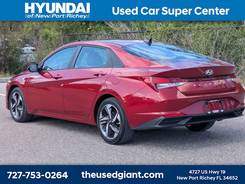 Thumbnail: 2023 Hyundai Elantra - 3