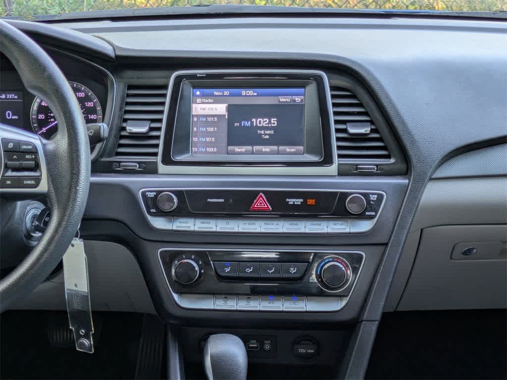 Thumbnail: 2019 Hyundai Sonata - 18