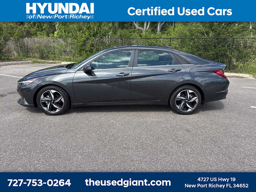 2022 Hyundai Elantra SEL 2