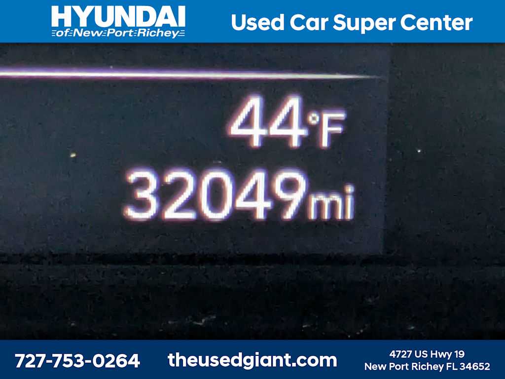 Thumbnail: 2023 Hyundai Venue - 29