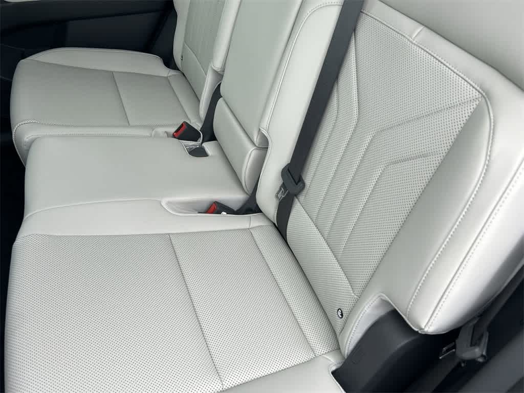 2025 Hyundai Santa Fe SEL 18