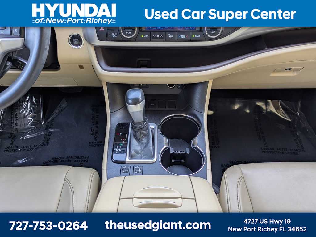 Thumbnail: 2016 Toyota Highlander - 24