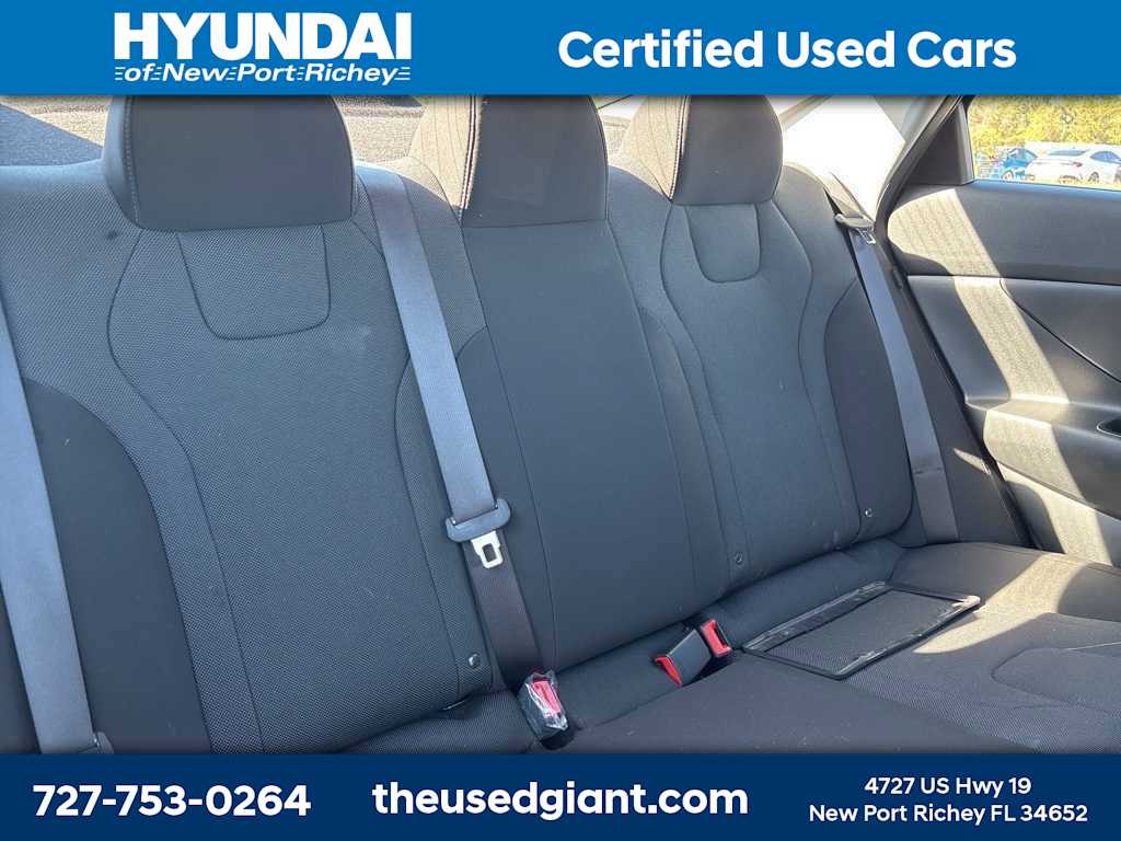 Thumbnail: 2024 Hyundai Elantra - 8