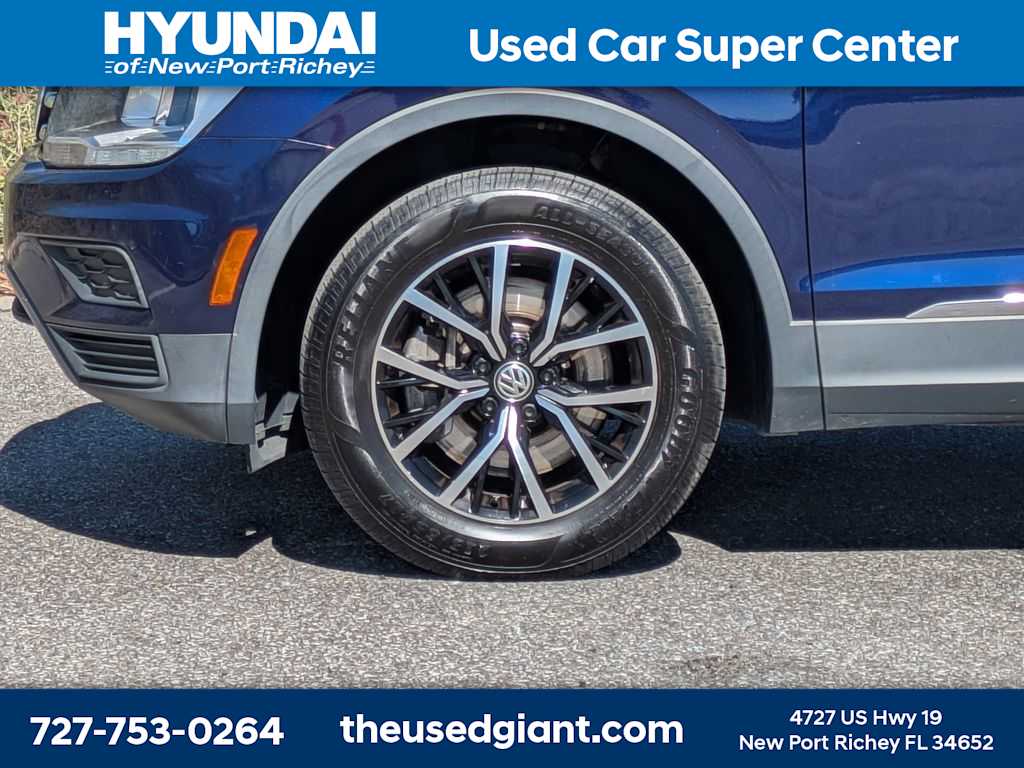 Thumbnail: 2021 Volkswagen Tiguan - 10