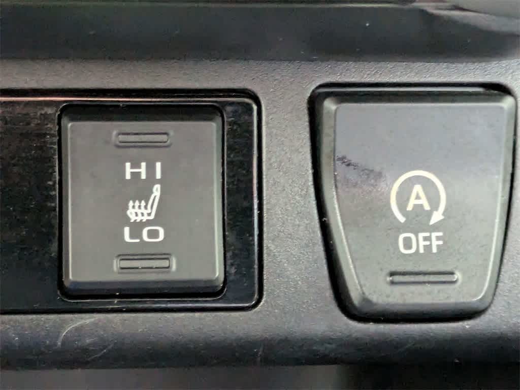 Thumbnail: 2022 Toyota RAV4 - 29