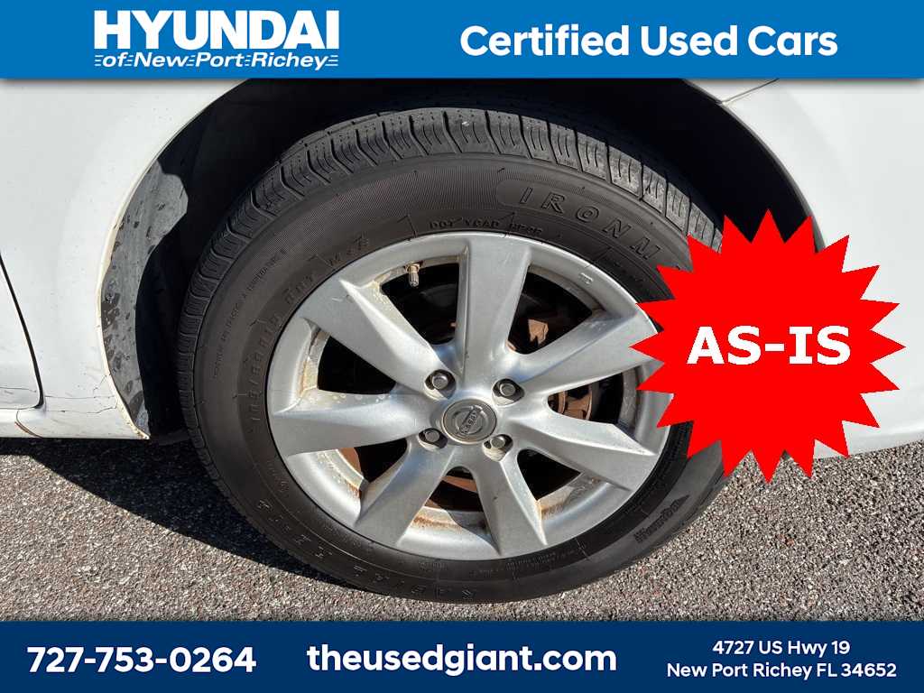 Thumbnail: 2013 Nissan Versa - 6