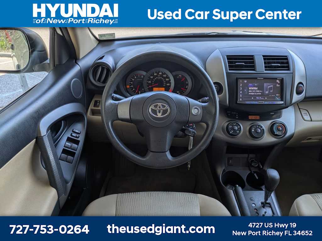 Thumbnail: 2010 Toyota RAV4 - 19