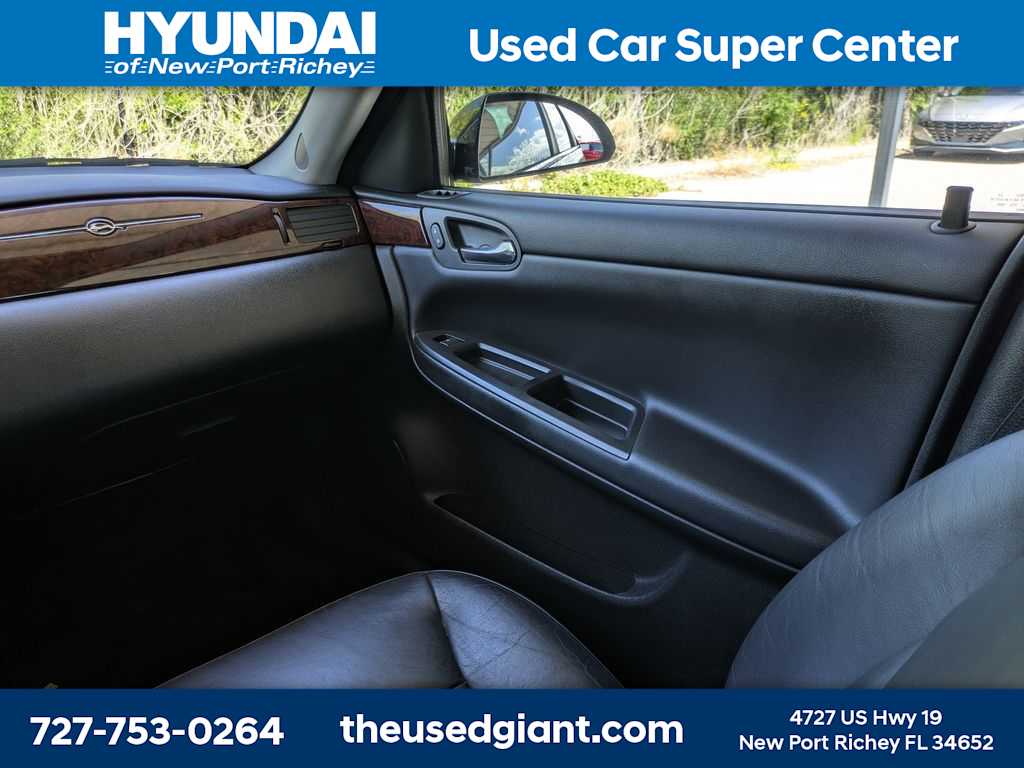Thumbnail: 2011 Chevrolet Impala - 18