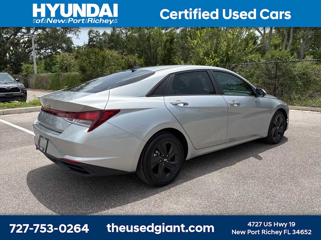 2021 Hyundai Elantra SEL 5