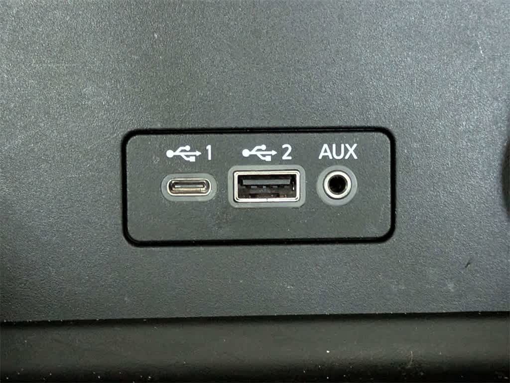 Thumbnail: 2021 Nissan Sentra - 22