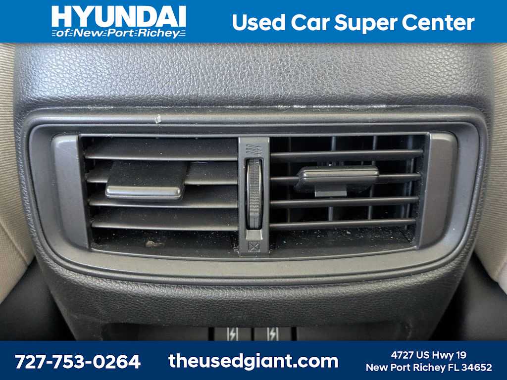 Thumbnail: 2017 Honda CR-V - 15