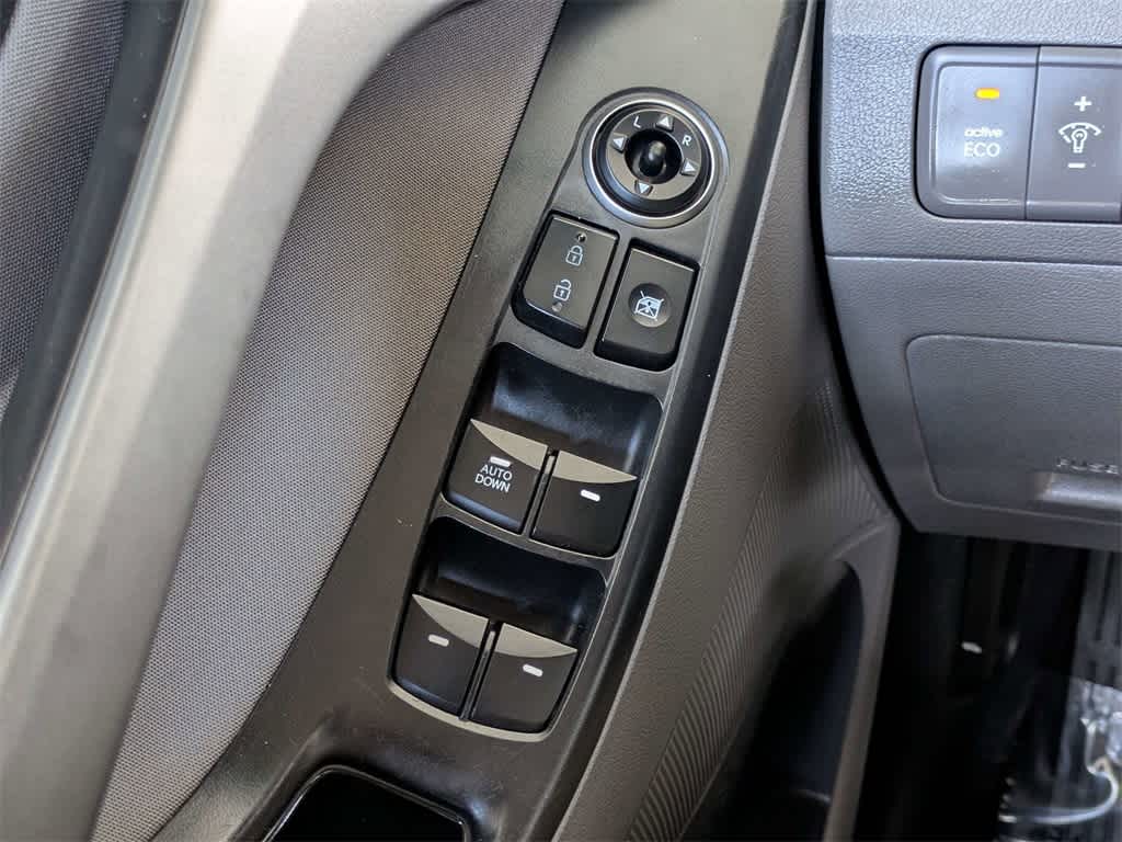 Thumbnail: 2014 Hyundai Elantra - 23