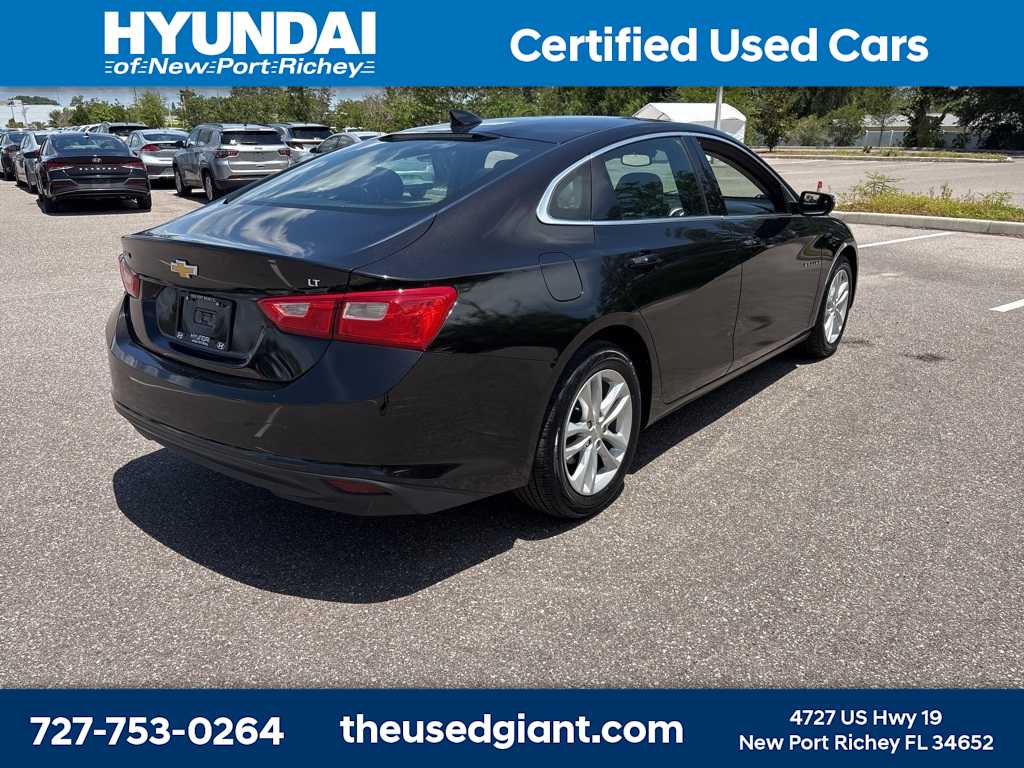 Thumbnail: 2018 Chevrolet Malibu - 5