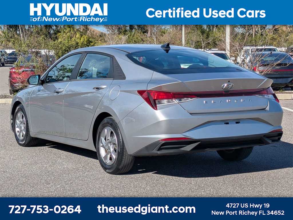 Thumbnail: 2021 Hyundai Elantra - 3