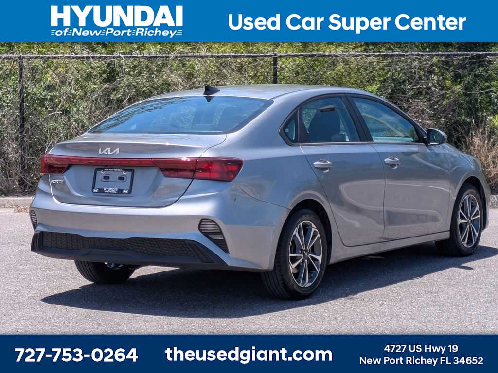 Thumbnail: 2024 Kia Forte - 5