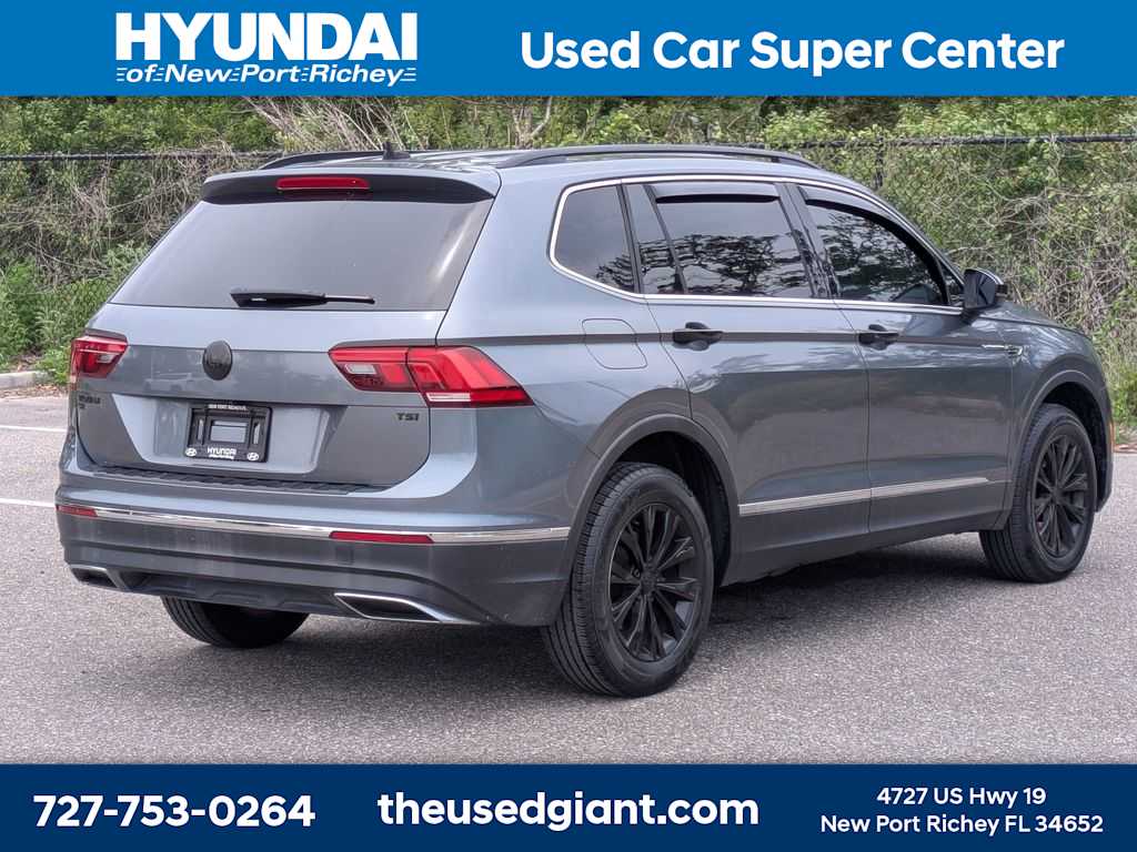 Thumbnail: 2018 Volkswagen Tiguan - 5