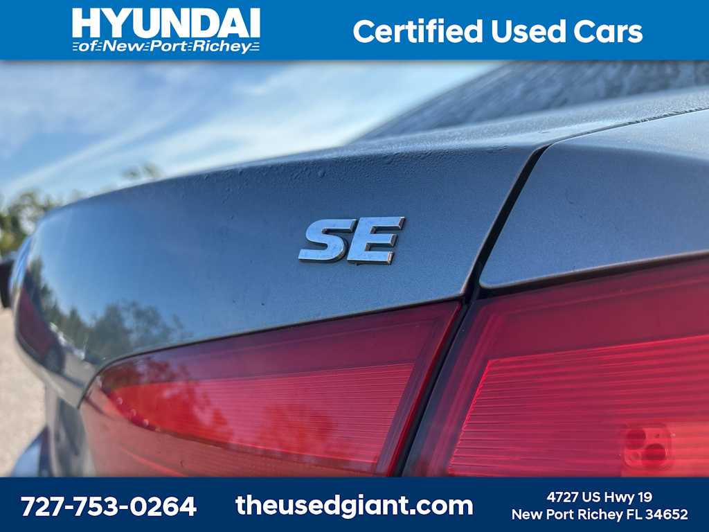 Thumbnail: 2013 Volkswagen Passat - 5