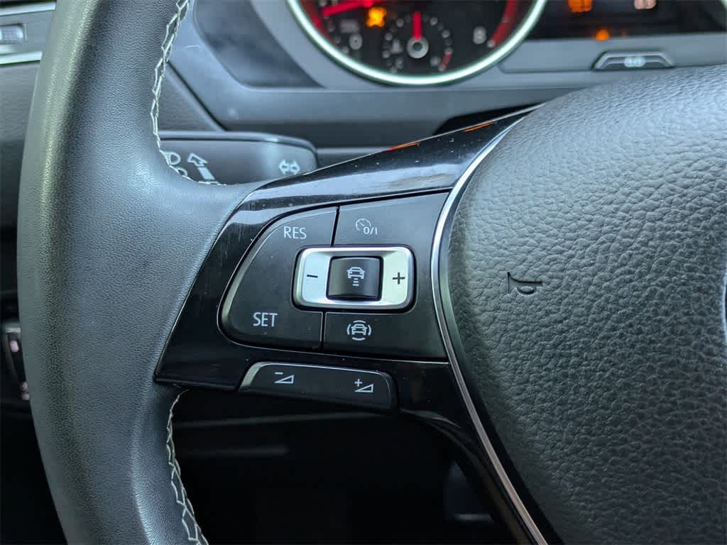 Thumbnail: 2021 Volkswagen Tiguan - 34