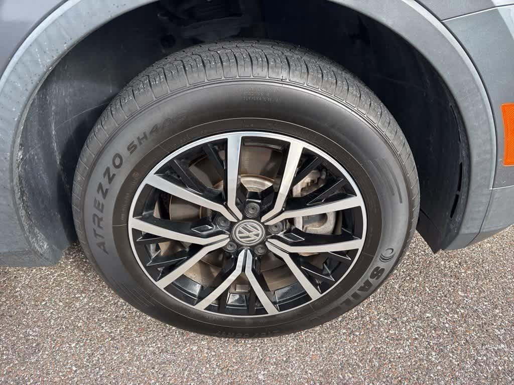 Thumbnail: 2021 Volkswagen Tiguan - 6