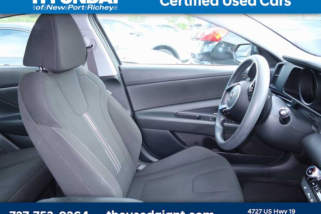 Thumbnail: 2023 Hyundai Elantra - 8