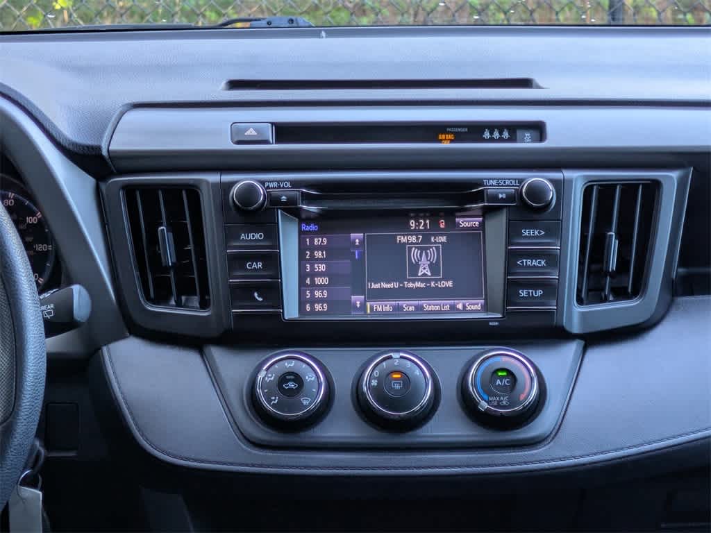 Thumbnail: 2018 Toyota RAV4 - 19