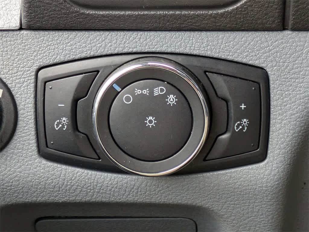 Thumbnail: 2018 Ford Transit Series - 38