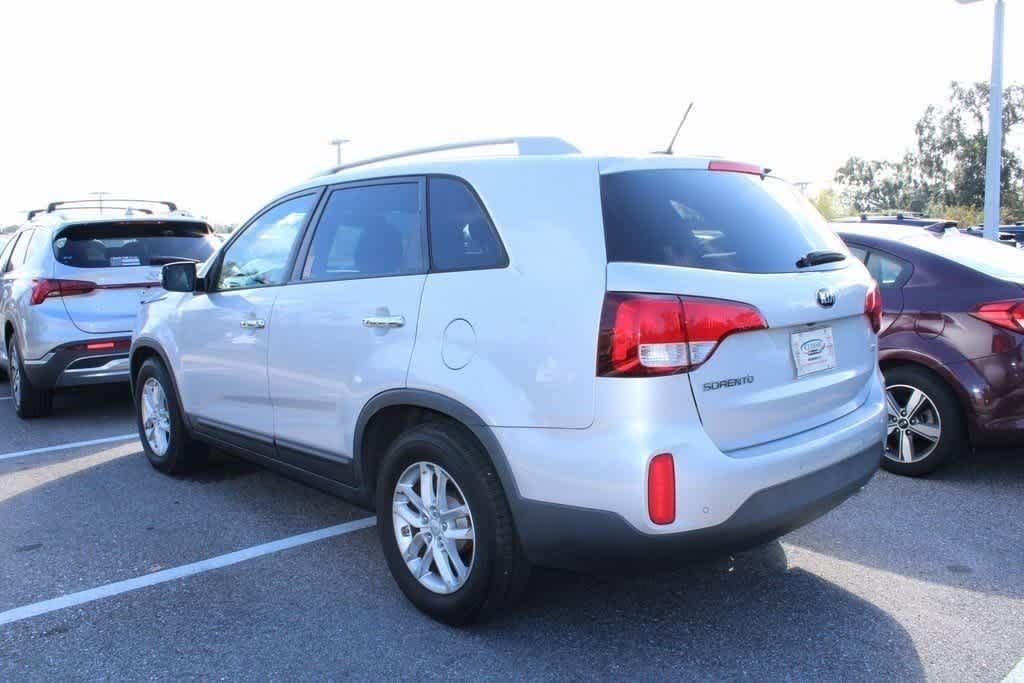 Thumbnail: 2015 Kia Sorento - 2