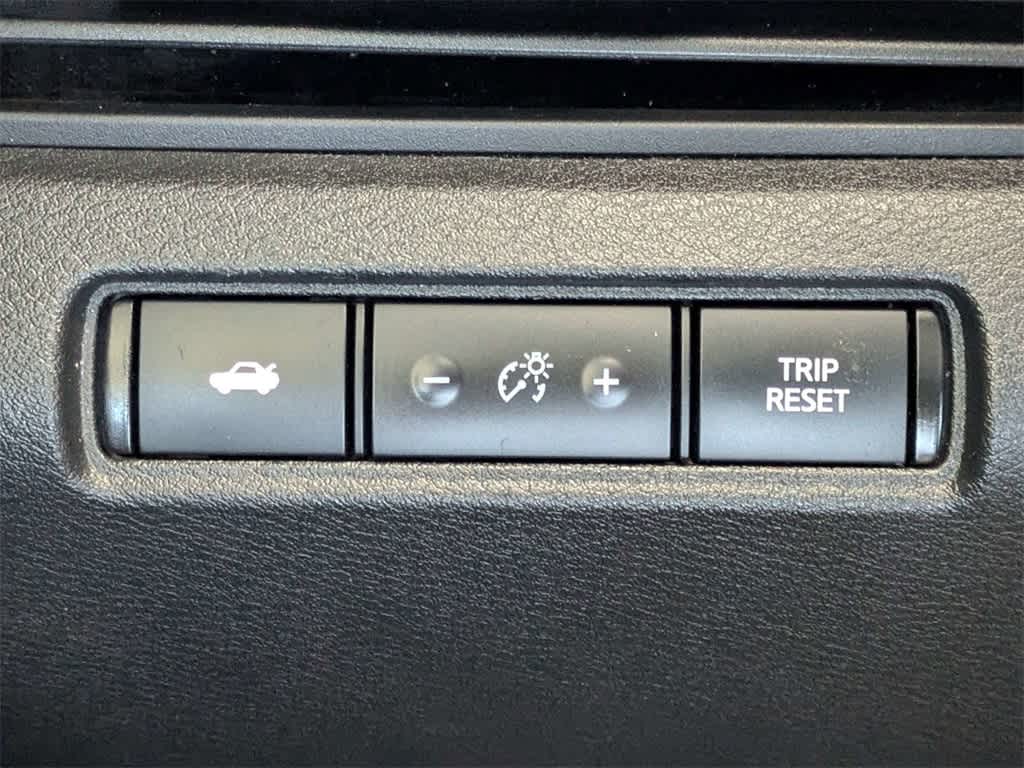 Thumbnail: 2021 Nissan Altima - 24