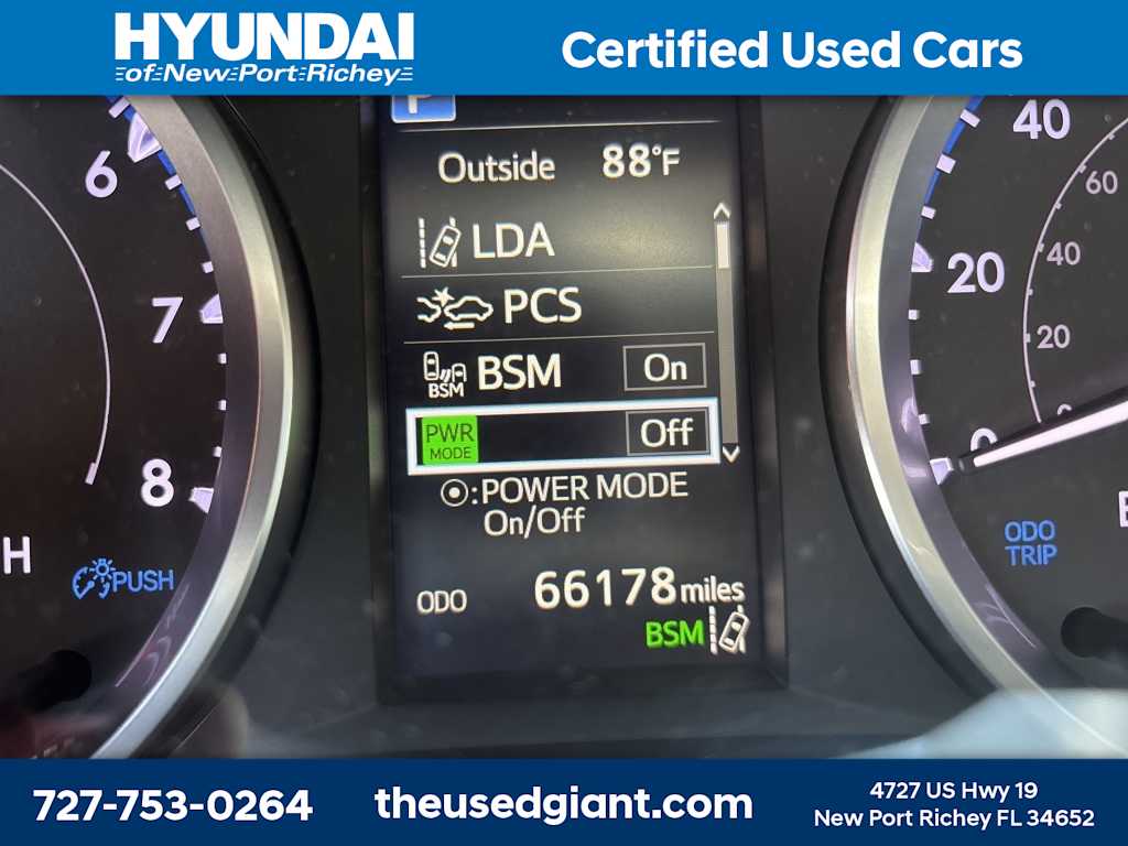 Thumbnail: 2019 Toyota Highlander - 12