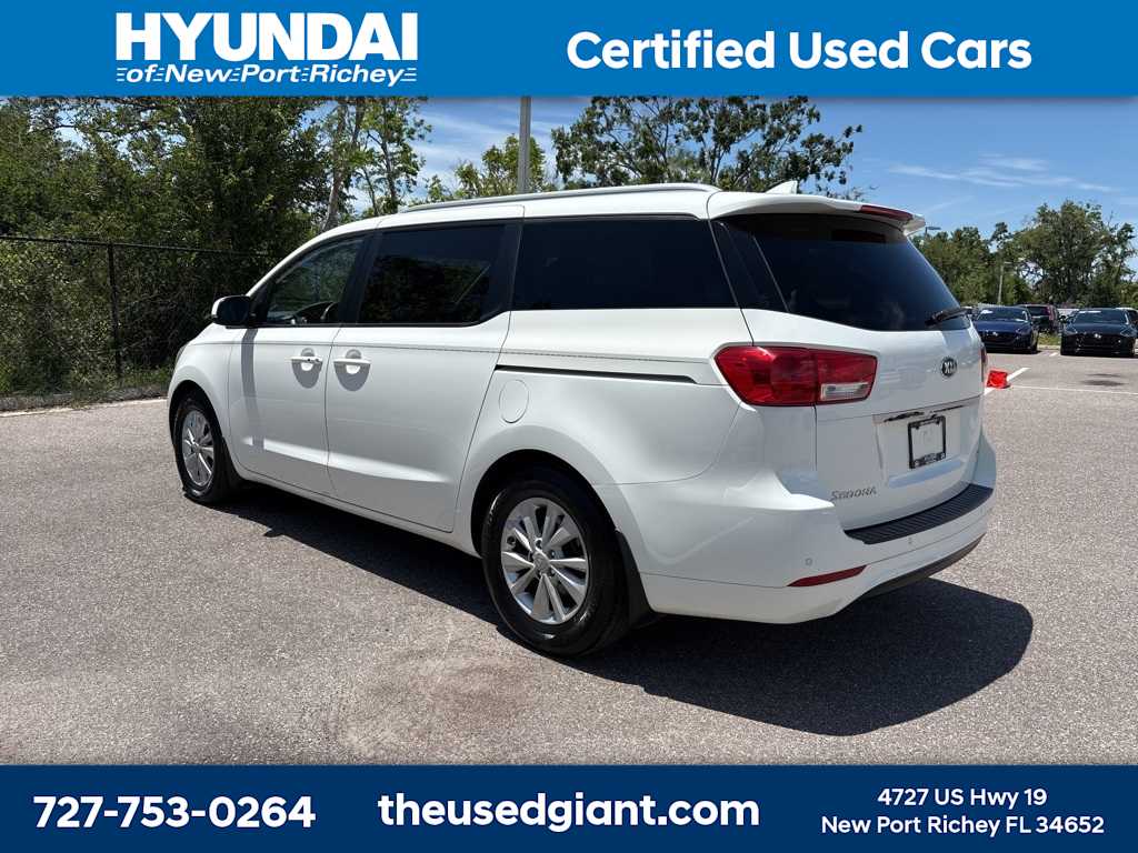 Thumbnail: 2016 Kia Sedona - 3