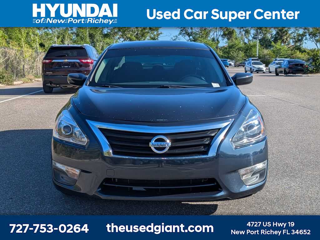 Thumbnail: 2013 Nissan Altima - 8