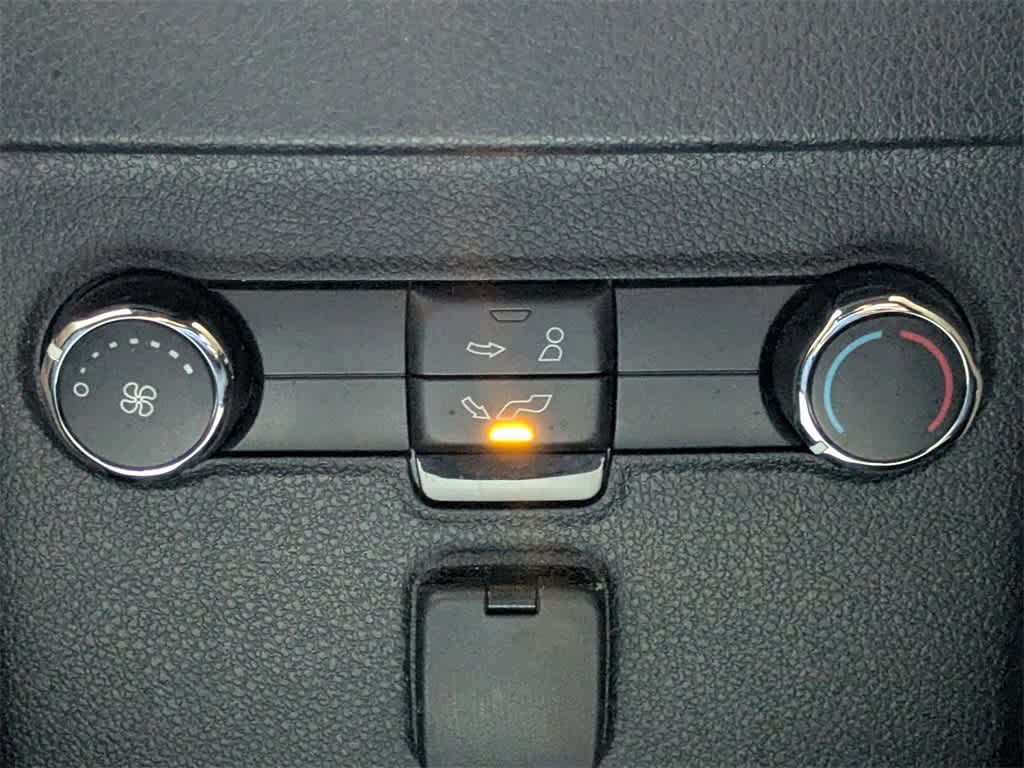 Thumbnail: 2017 Ford Explorer - 17