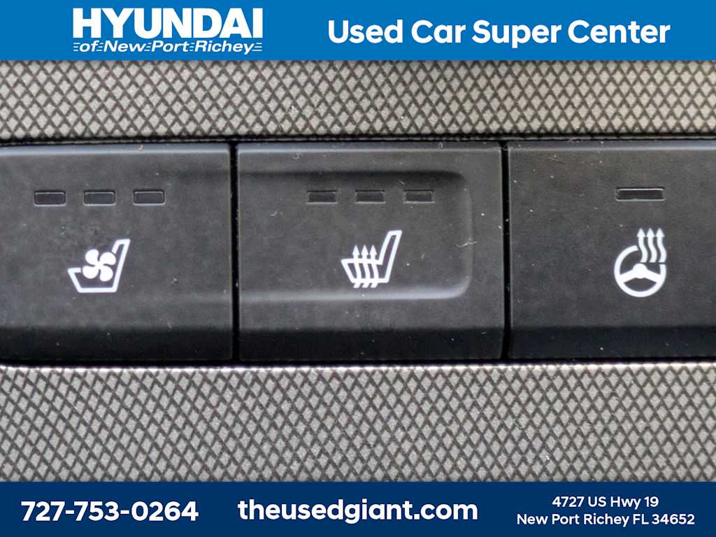 Thumbnail: 2022 Hyundai Palisade - 35