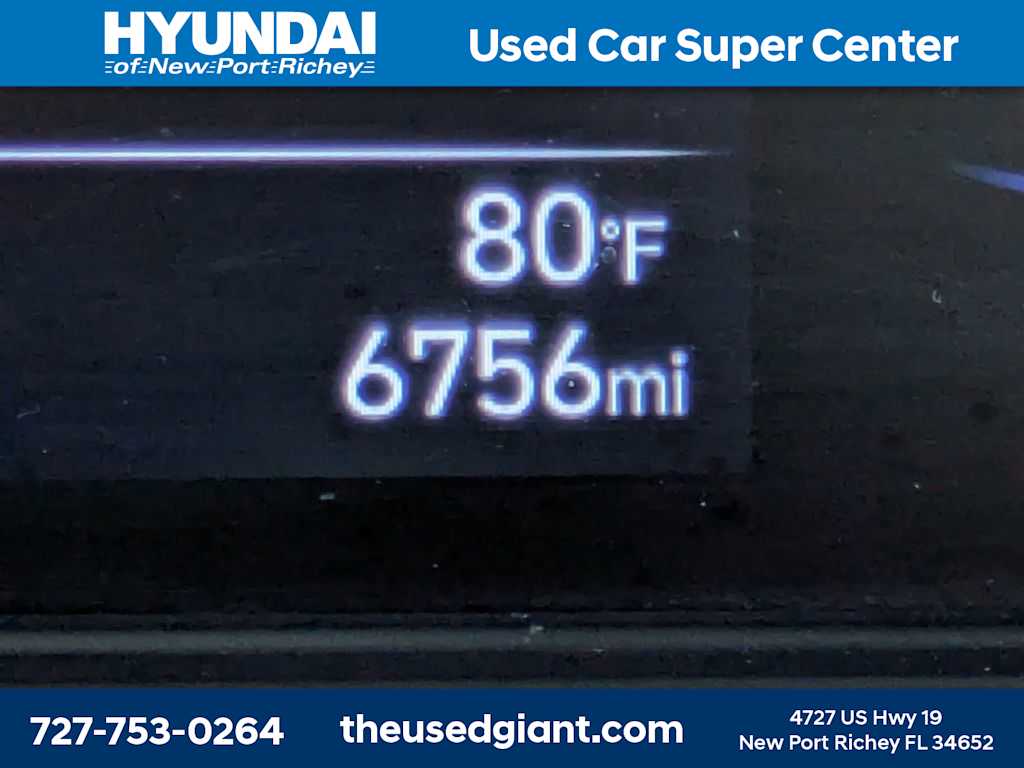 Thumbnail: 2023 Hyundai Venue - 28