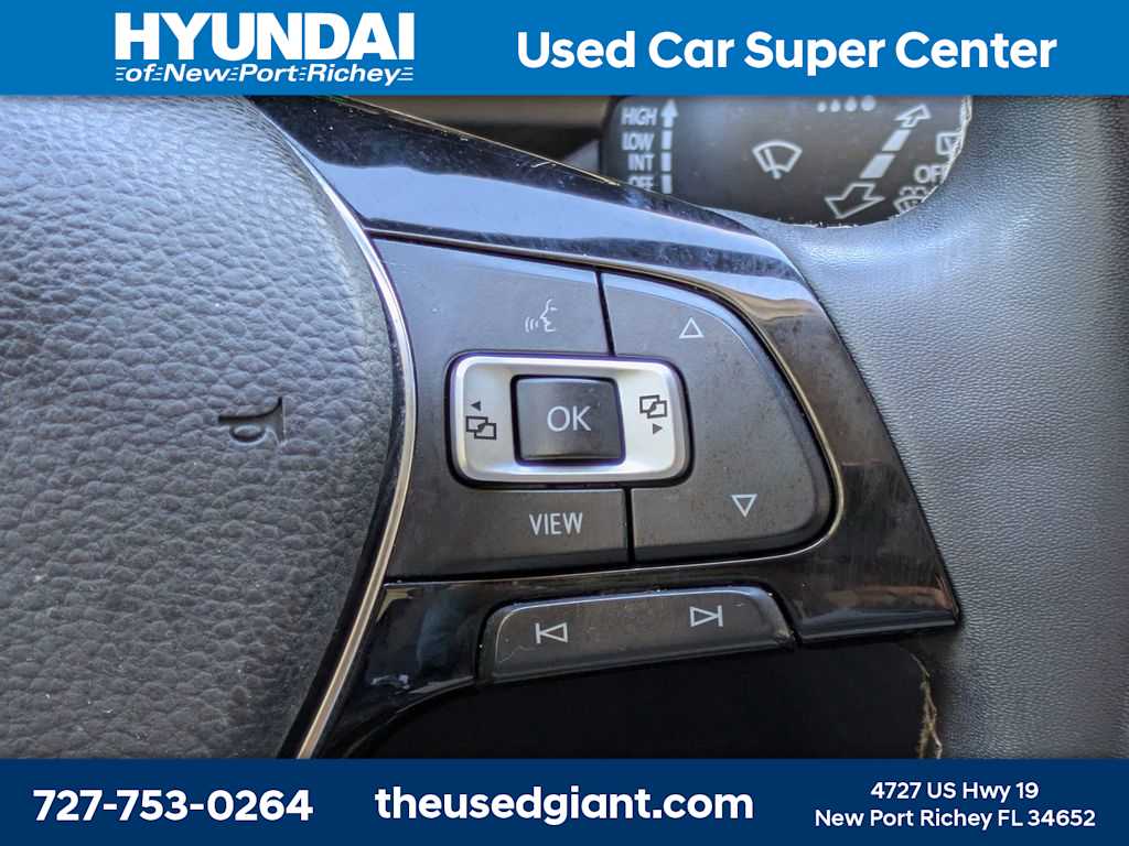 Thumbnail: 2021 Volkswagen Tiguan - 34