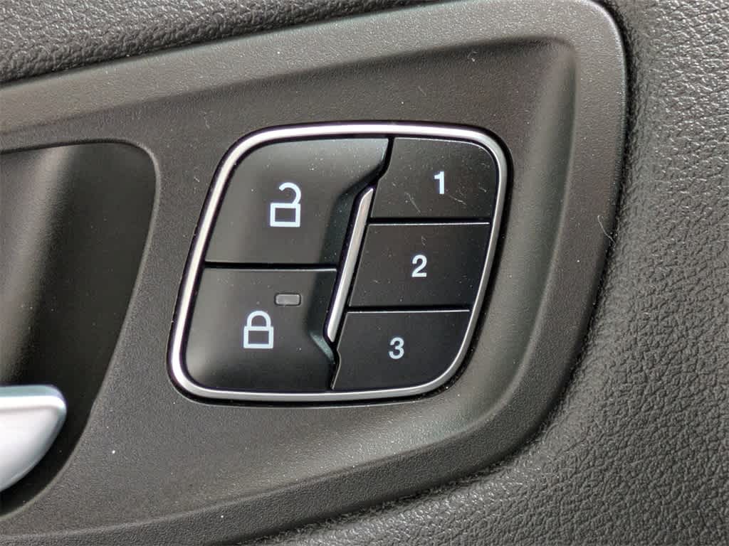 Thumbnail: 2018 Ford Escape - 24