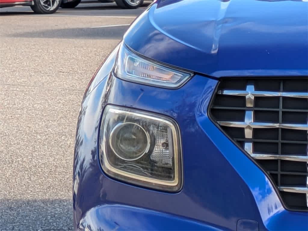 Thumbnail: 2023 Hyundai Venue - 9