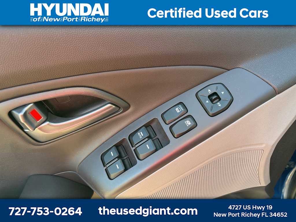 Thumbnail: 2015 Hyundai Tucson - 10