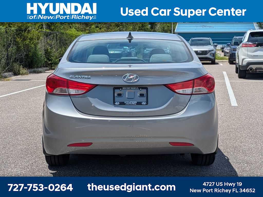 Thumbnail: 2013 Hyundai Elantra - 4